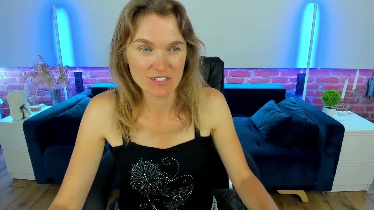 Annabel-xxx Live Sex December 14, 2025