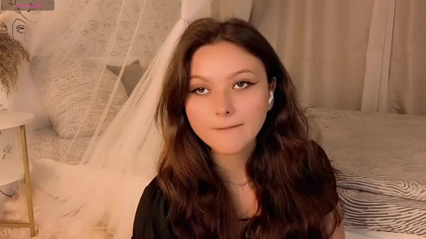 charming_peach Live Sex December 14, 2025