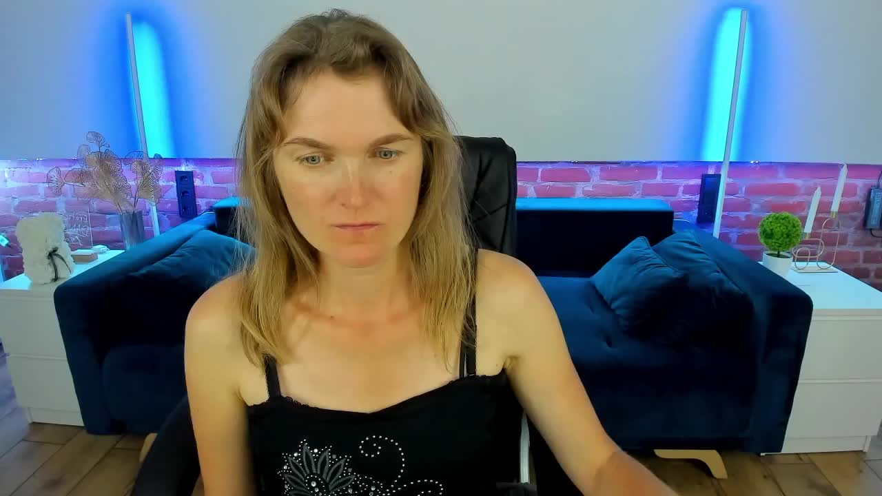 Annabel-xxx Live Sex December 14, 2025