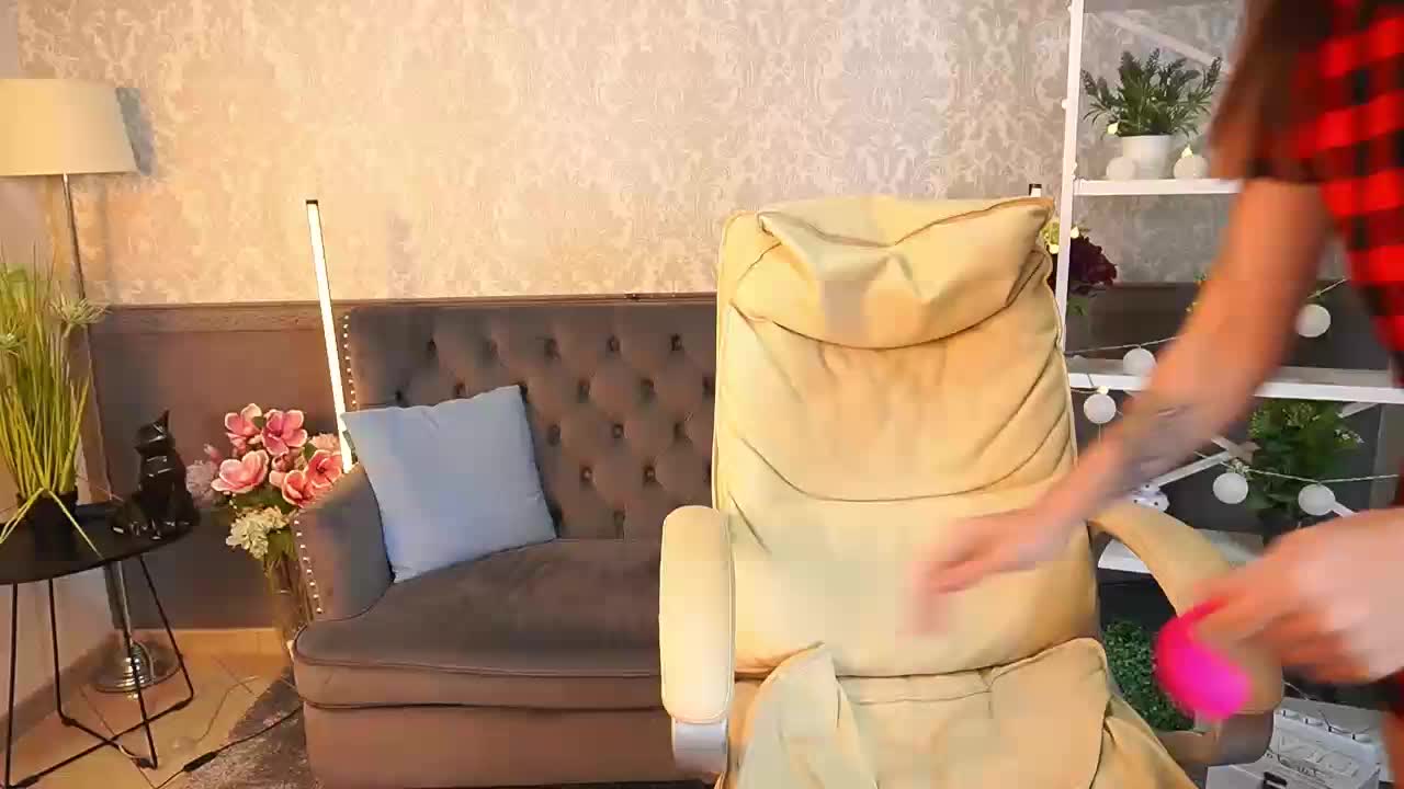 DreamyLinaa Live Sex December 13, 2025