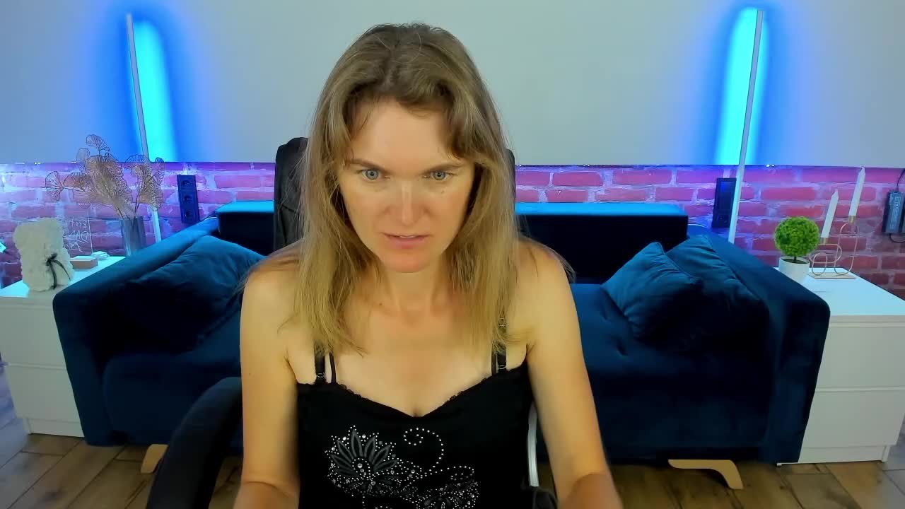 Annabel-xxx Live Sex December 14, 2025