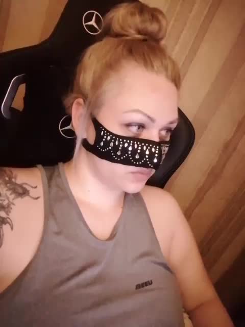 -Tiffany- Live Sex December 18, 2025