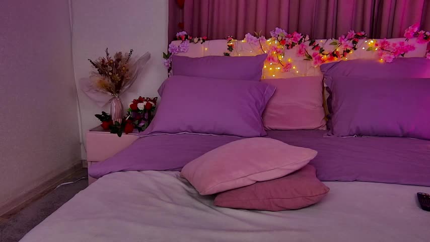 Cosmic_Sia Live Sex December 14, 2025