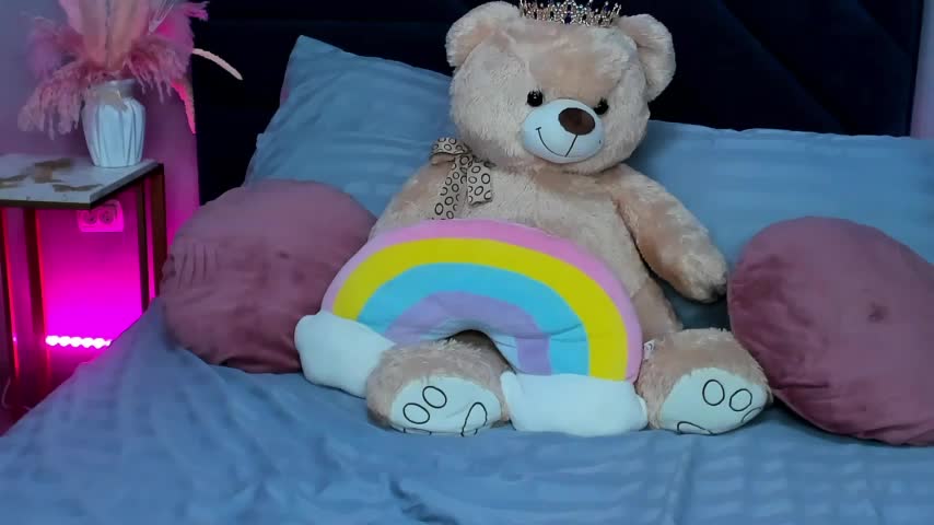 Curvy_Dynamite_ Live Sex December 15, 2025