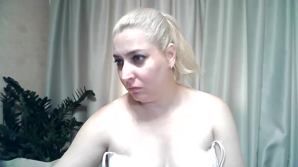 KickaIricka Live Sex December 13, 2025