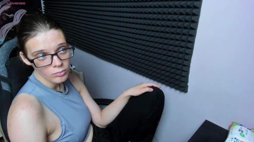 KIKI_Krash Live Sex December 13, 2025