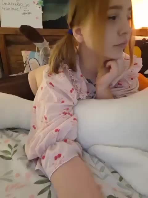 LittleDelora Live Sex December 13, 2025