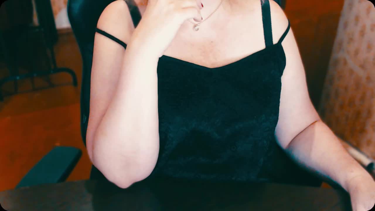 Alisa1917 Live Sex December 14, 2025