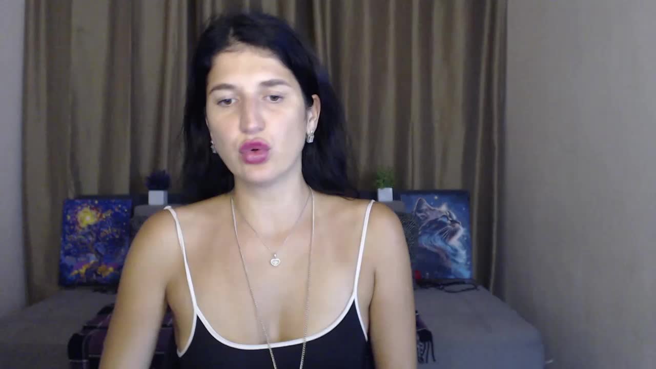 AliannaSoloKisses Live Sex December 12, 2025