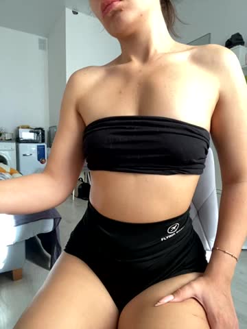 girlsz_ Live Sex December 17, 2025