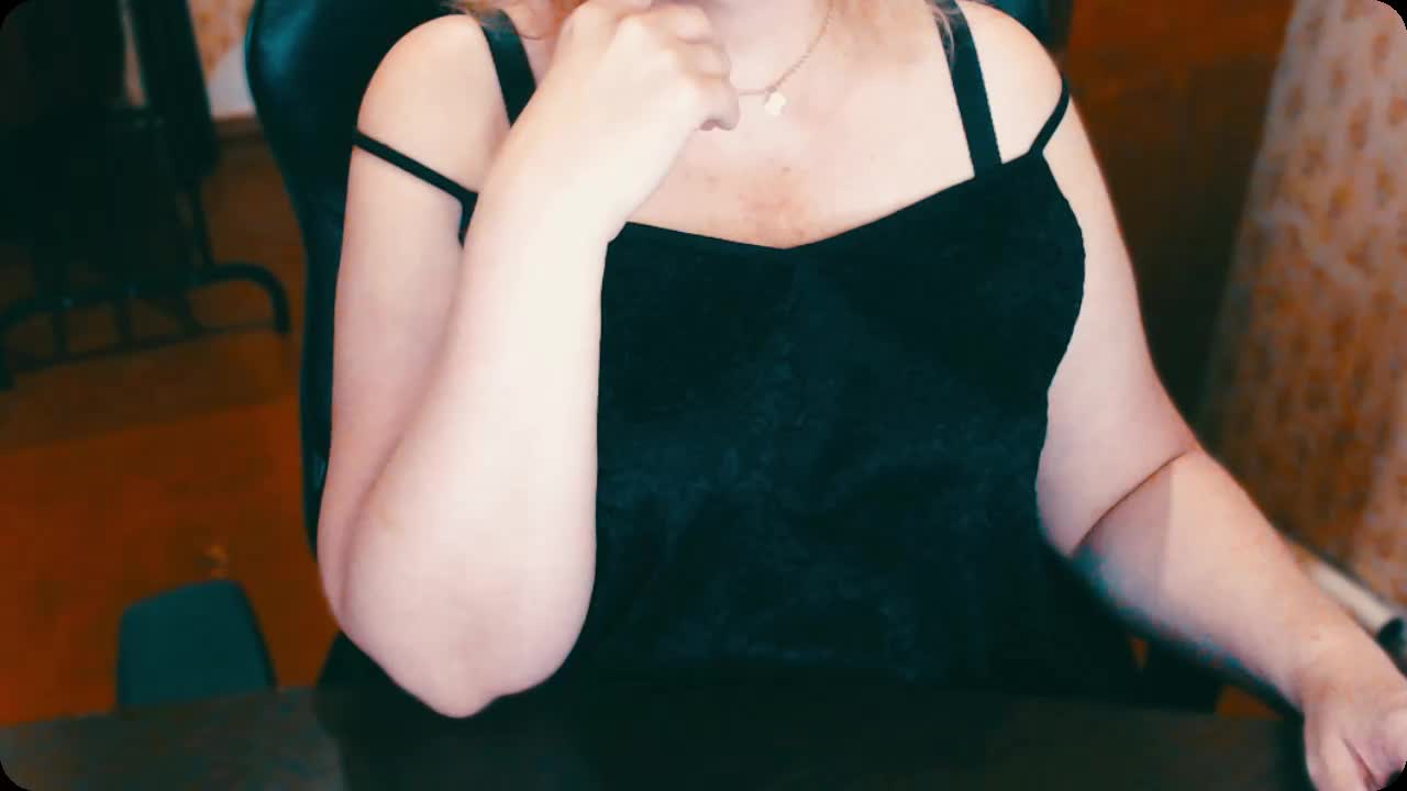 Alisa1917 Live Sex December 14, 2025