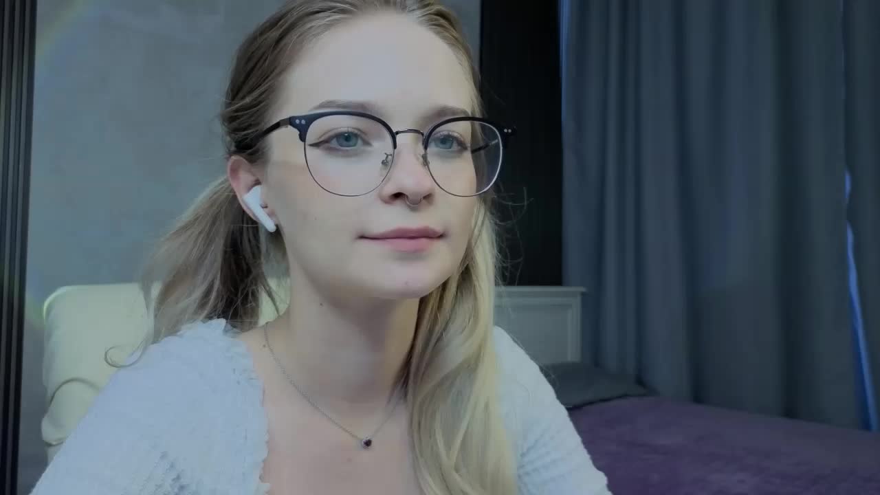 vialeta-baby Live Sex December 15, 2025