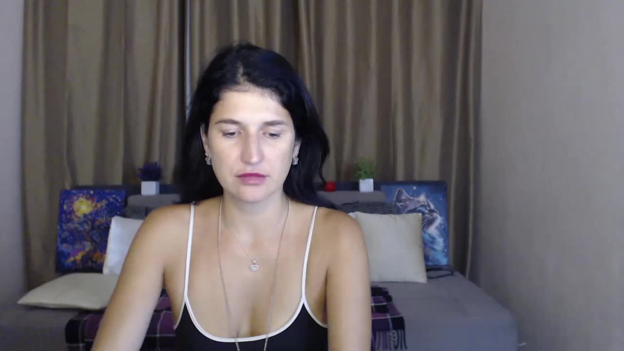 AliannaSoloKisses Live Sex December 12, 2025