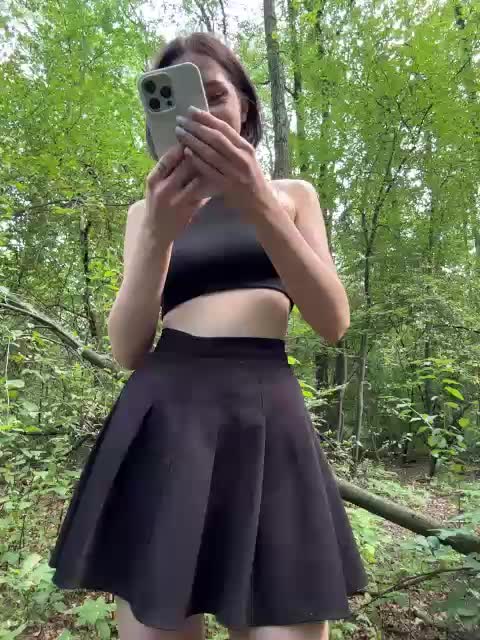 BabyDarii Live Sex December 17, 2025