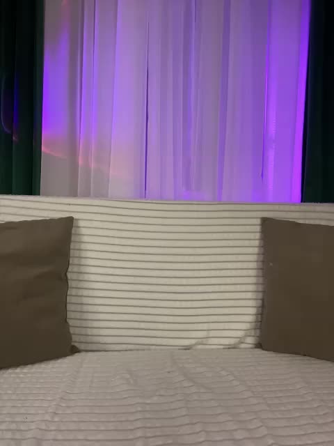 dee_zee Live Sex December 17, 2025