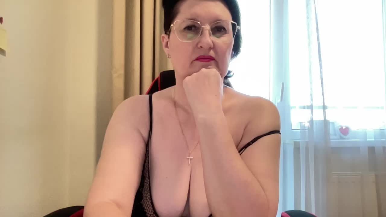 HotMilfPussy Live Sex December 15, 2025