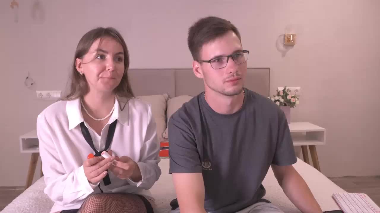 PashaAndMila Live Sex December 17, 2025