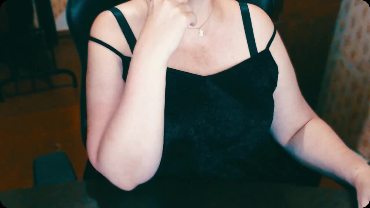 Alisa1917 Live Sex December 14, 2025