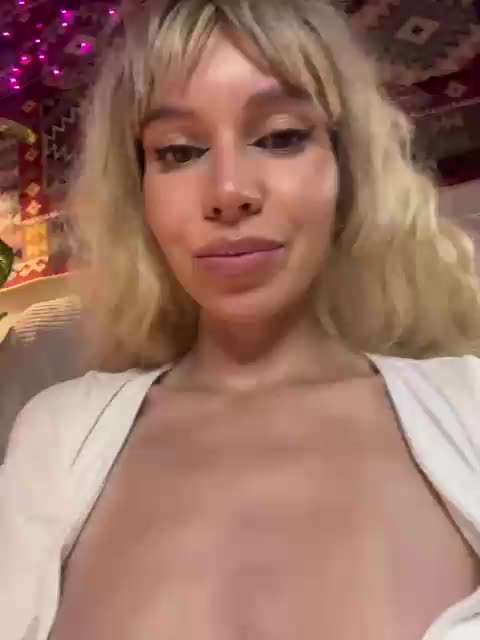 PANTEONA_ Live Sex December 17, 2025