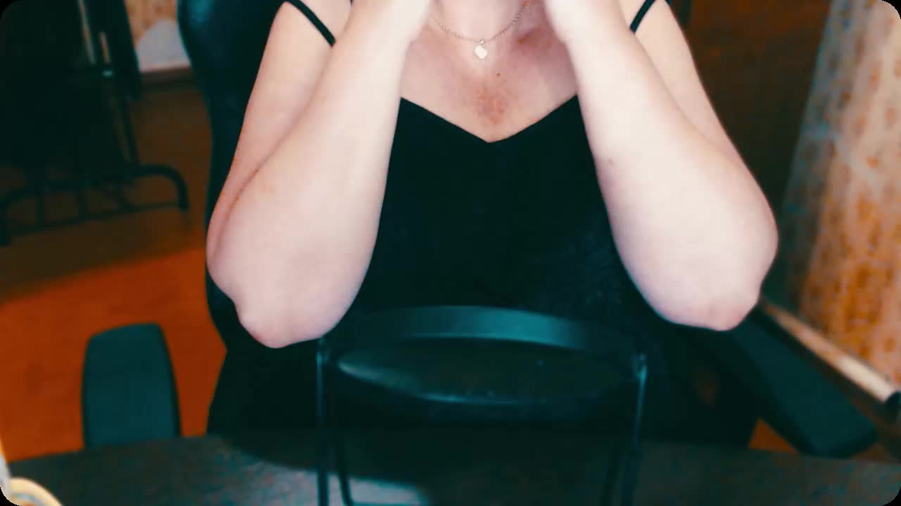 Alisa1917 Live Sex December 14, 2025