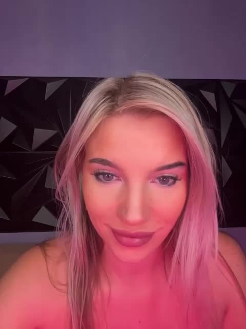 LYALAtop Live Sex December 17, 2025