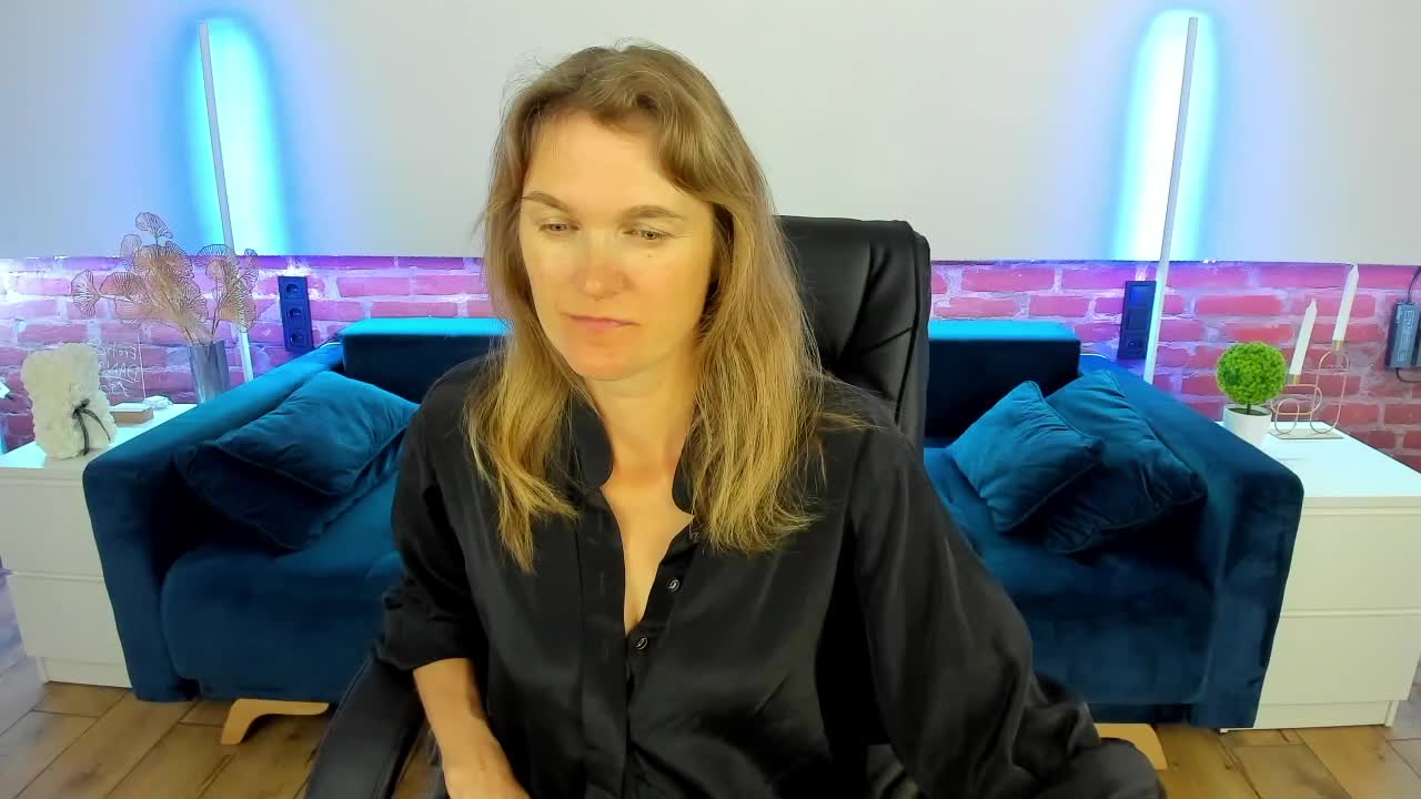 Annabel-xxx Live Sex December 14, 2025