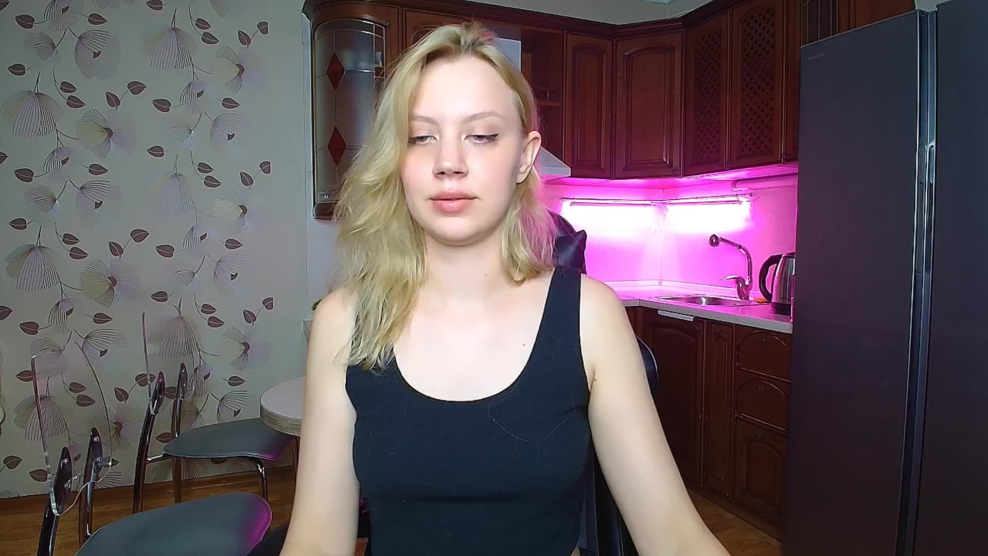 Nadins Live Sex December 14, 2025