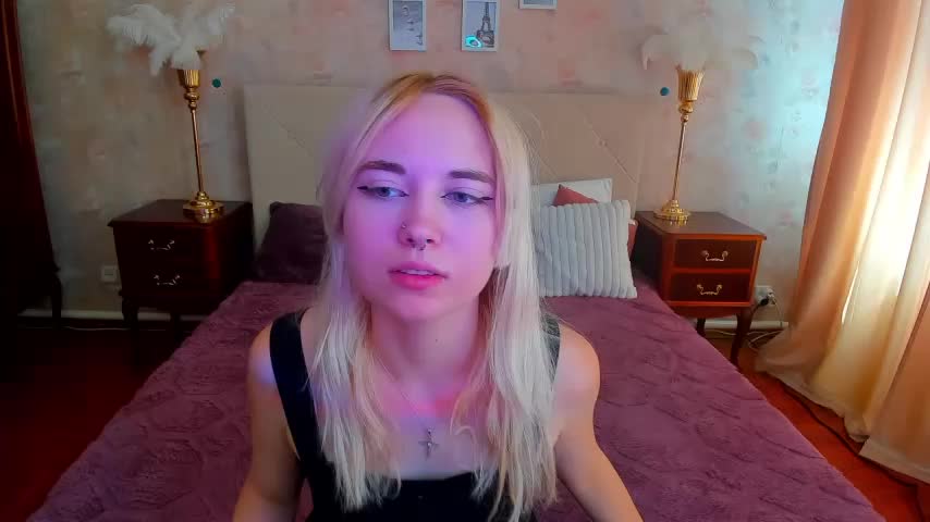 Iriska_mini Live Sex December 14, 2025