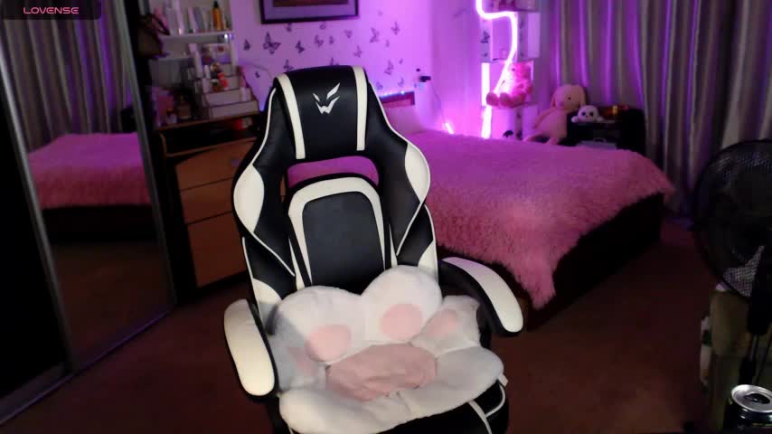 Sidney_blush Live Sex December 14, 2025