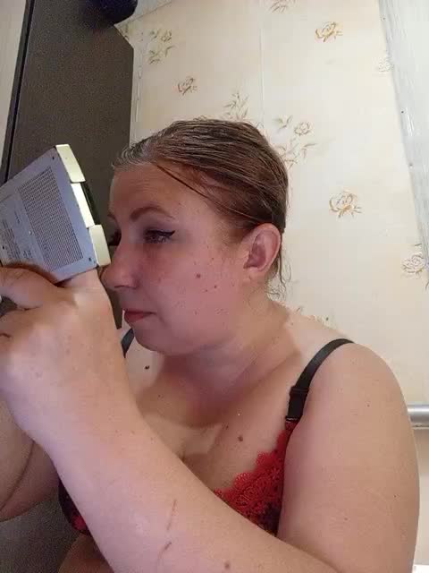 Konfetka80 Live Sex December 18, 2025