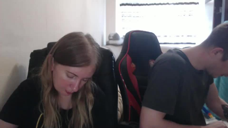 jenisandpeter Live Sex December 18, 2025