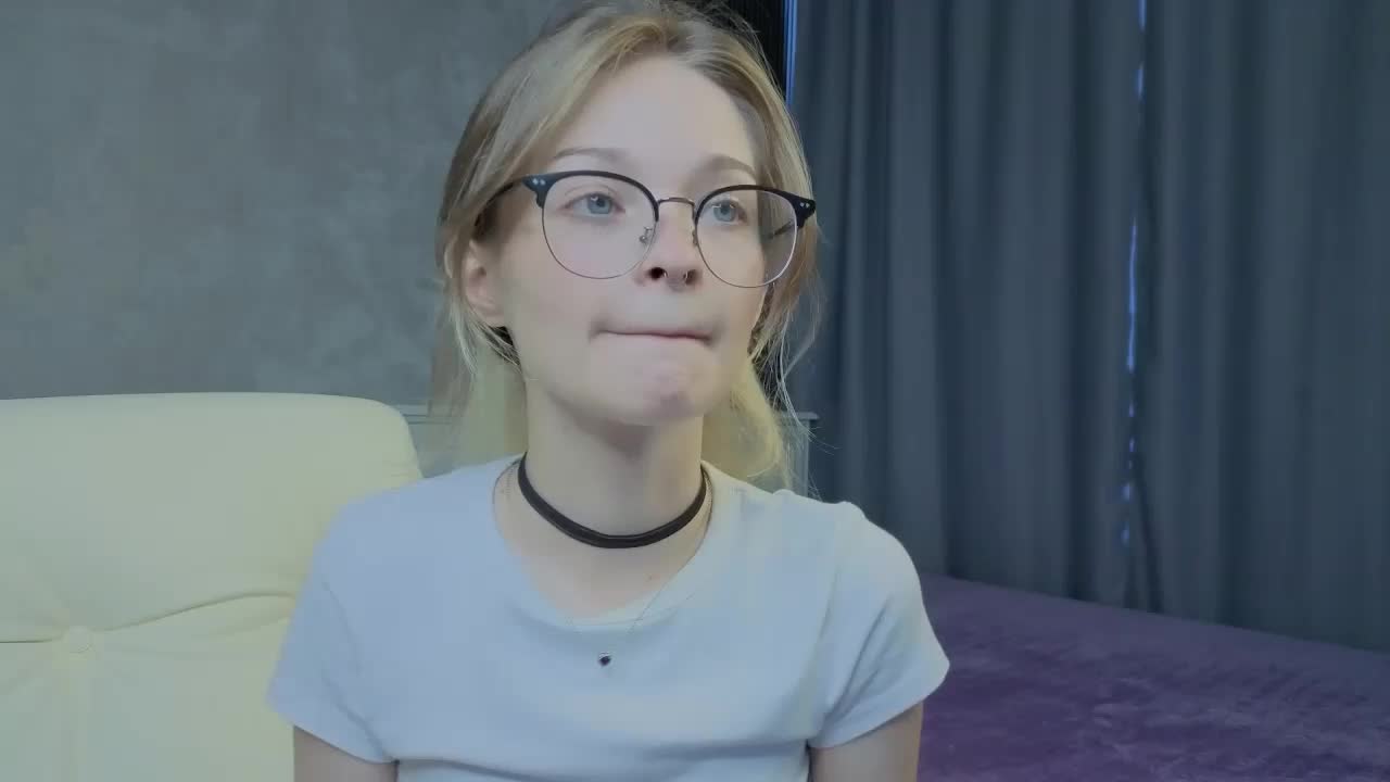 vialeta-baby Live Sex December 15, 2025