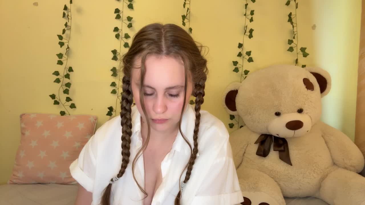 SellyaHouston Live Sex December 14, 2025