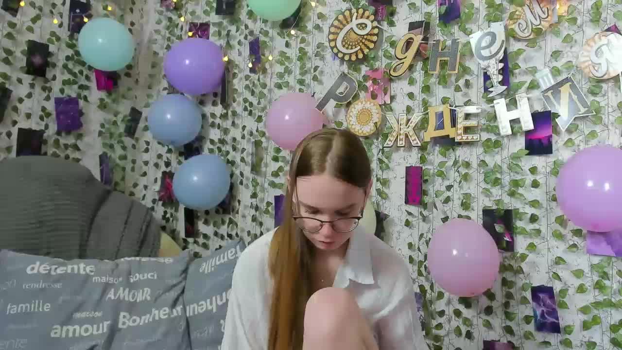 Stacey-Kiss Live Sex December 12, 2025