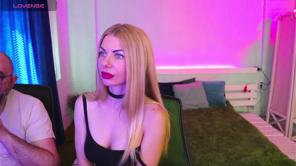 alisaaleks Live Sex December 17, 2025