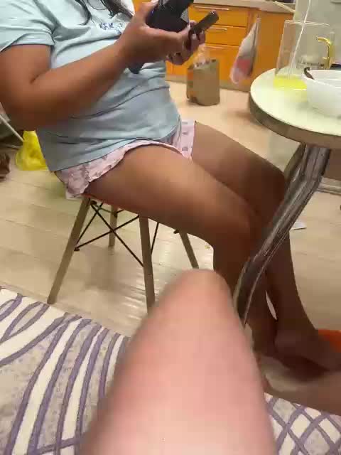 XKotikiX Live Sex December 15, 2025