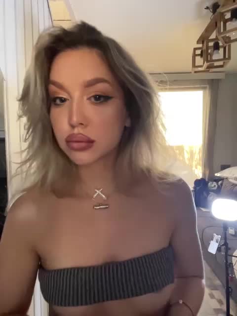 MistressX555 Live Sex December 17, 2025