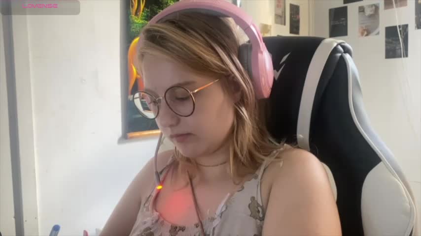 JacyWinslat Live Sex December 13, 2025