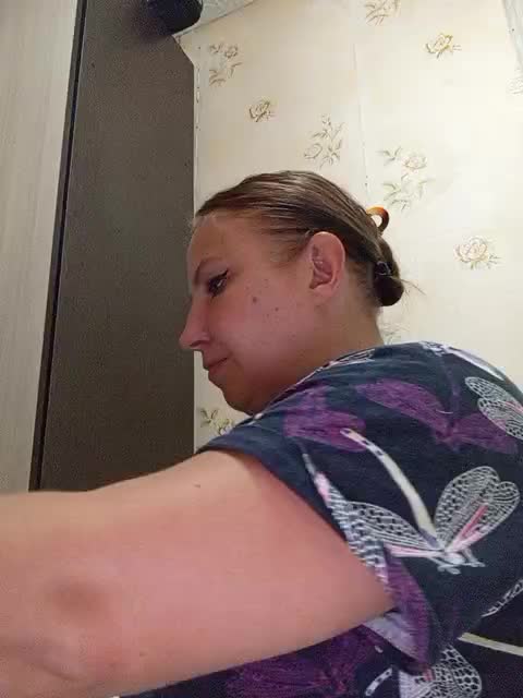 Konfetka80 Live Sex December 17, 2025