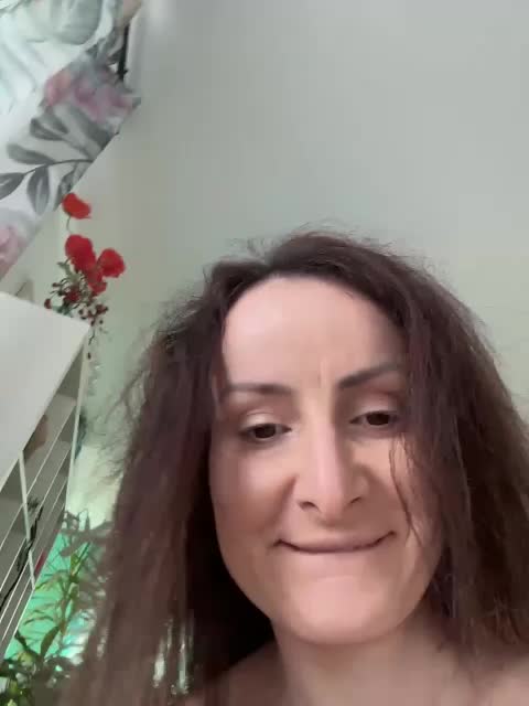 _FuckMeNow_ Live Sex December 17, 2025