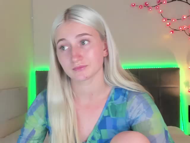 HollyTaillor Live Sex December 14, 2025