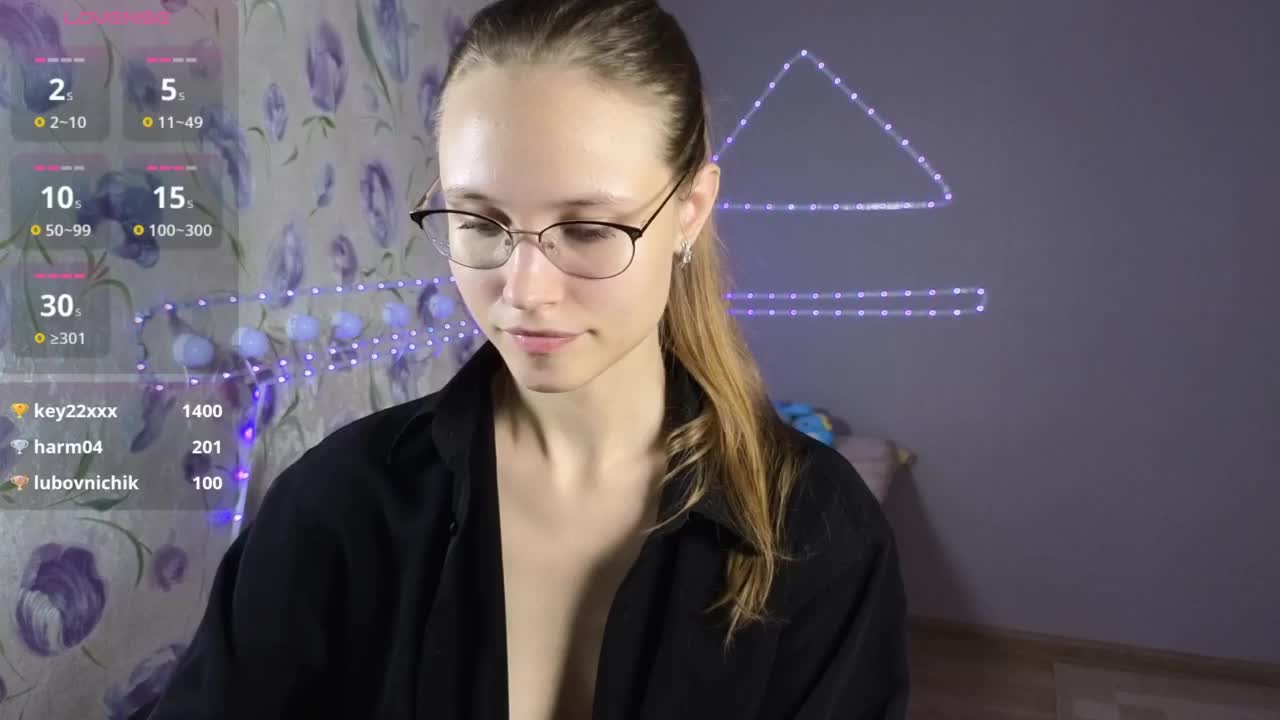 Armura Live Sex December 17, 2025