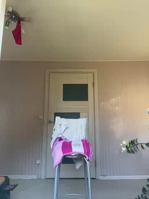 Karolina_Milf Live Sex December 13, 2025