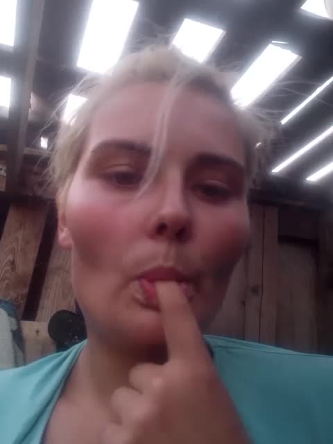 Vika1zvezda Live Sex December 14, 2025