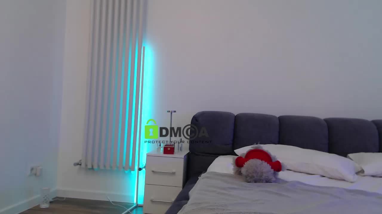 MaxineDi Live Sex December 14, 2025