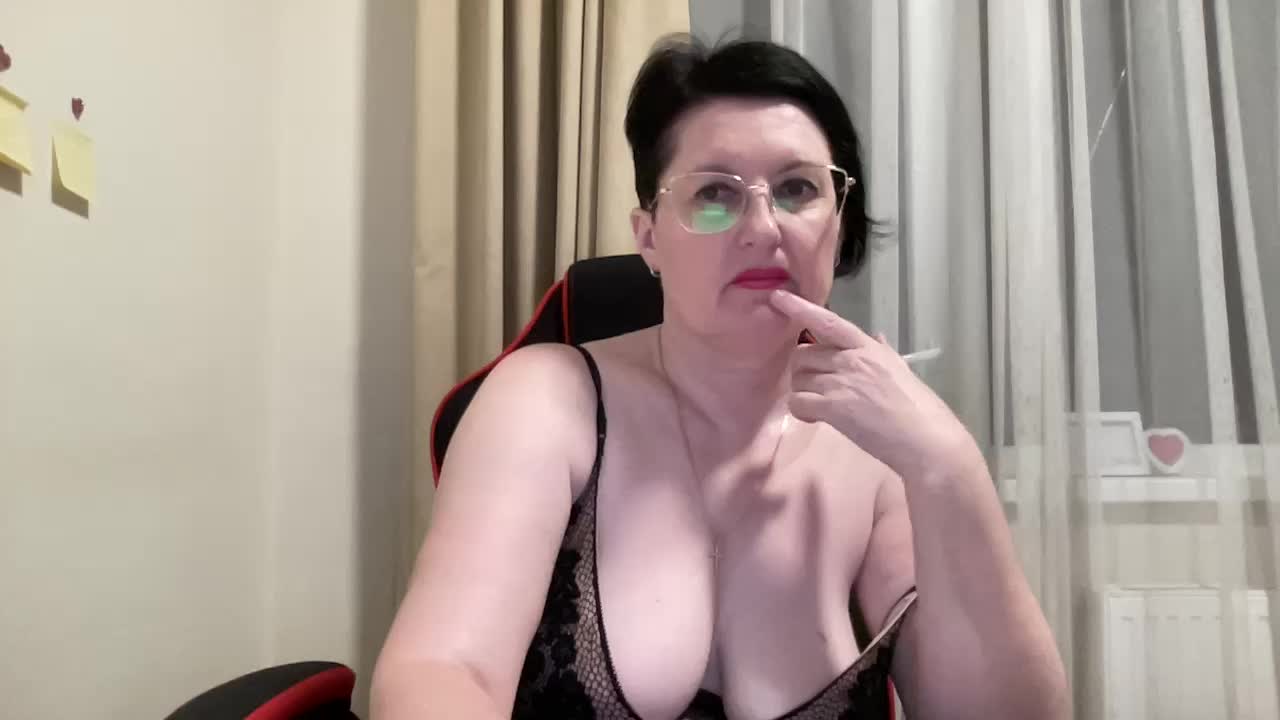 HotMilfPussy Live Sex December 15, 2025