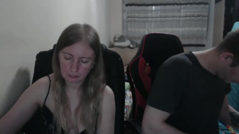 jenisandpeter Live Sex December 19, 2025