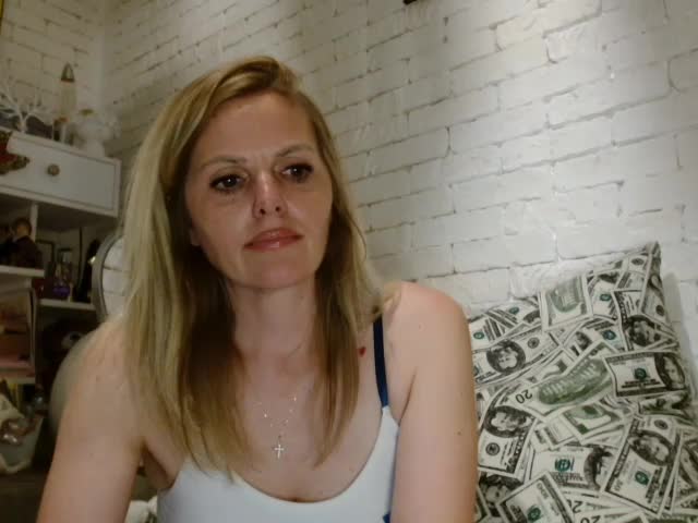 AngelAlone Live Sex December 17, 2025