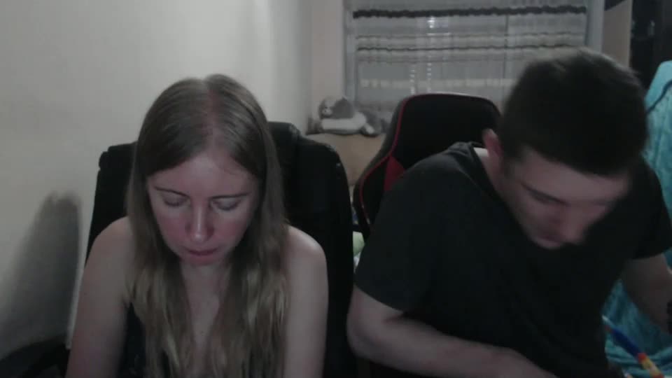 jenisandpeter Live Sex December 19, 2025