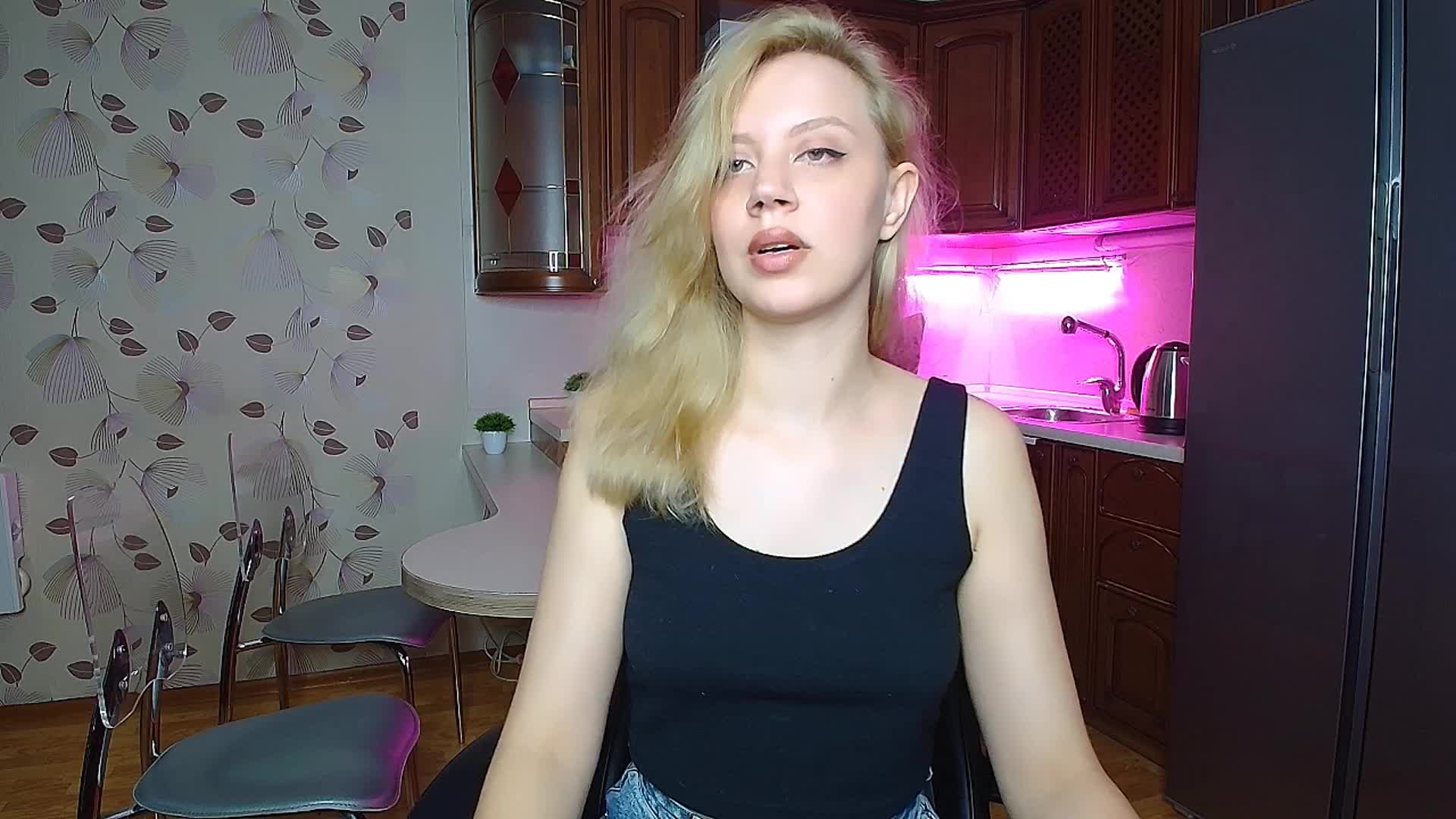 Nadins Live Sex December 13, 2025